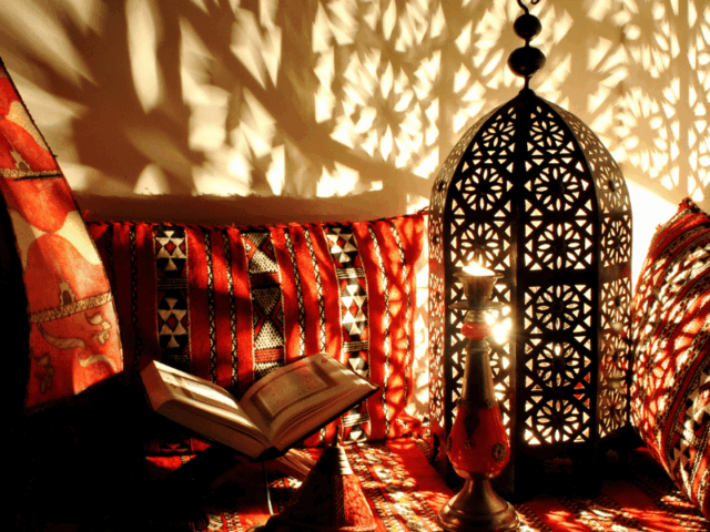 Meubles en bois salon marocain : alliez tradition et élégance