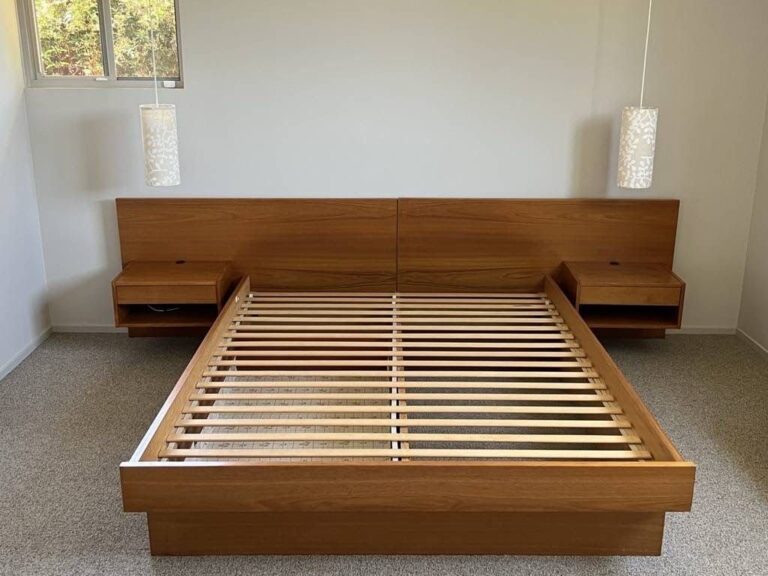 Chambre à coucher sur mesure en bois massif — Dar Dmana Decor