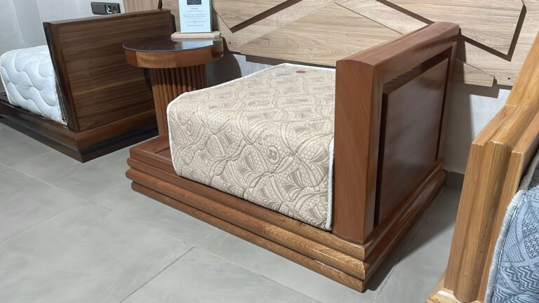 Salon marocain Acajou sur mesure en bois massif — Salon Premium