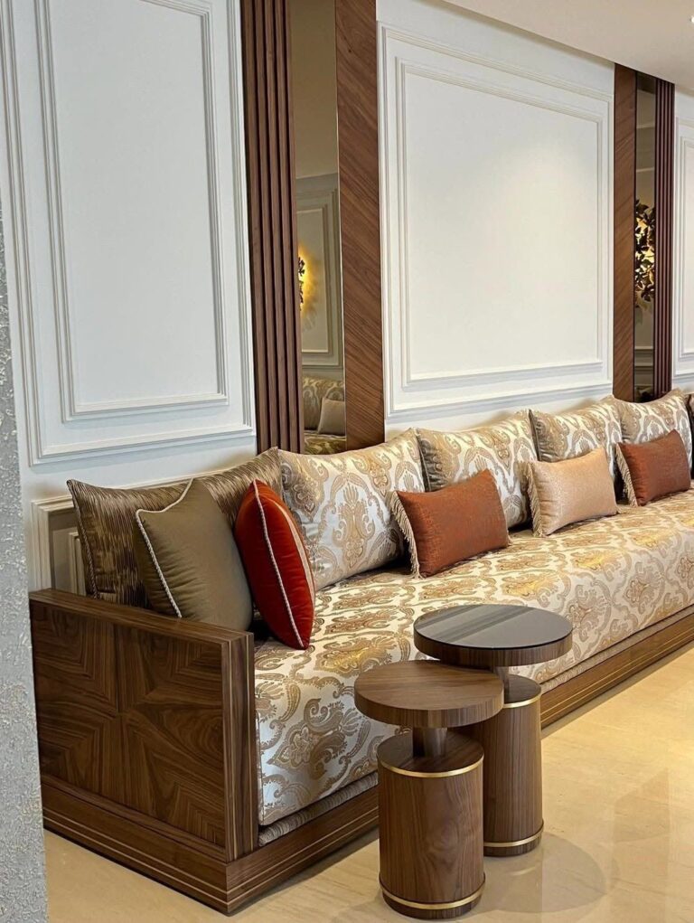 Salon marocain Noyer sur mesure en bois massif — Salon Premium