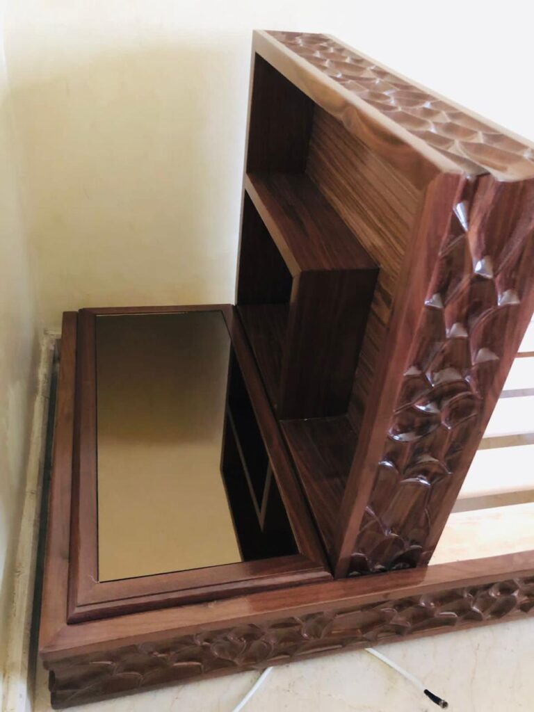 Salon marocain Noyer sur mesure en bois massif — Salon Premium